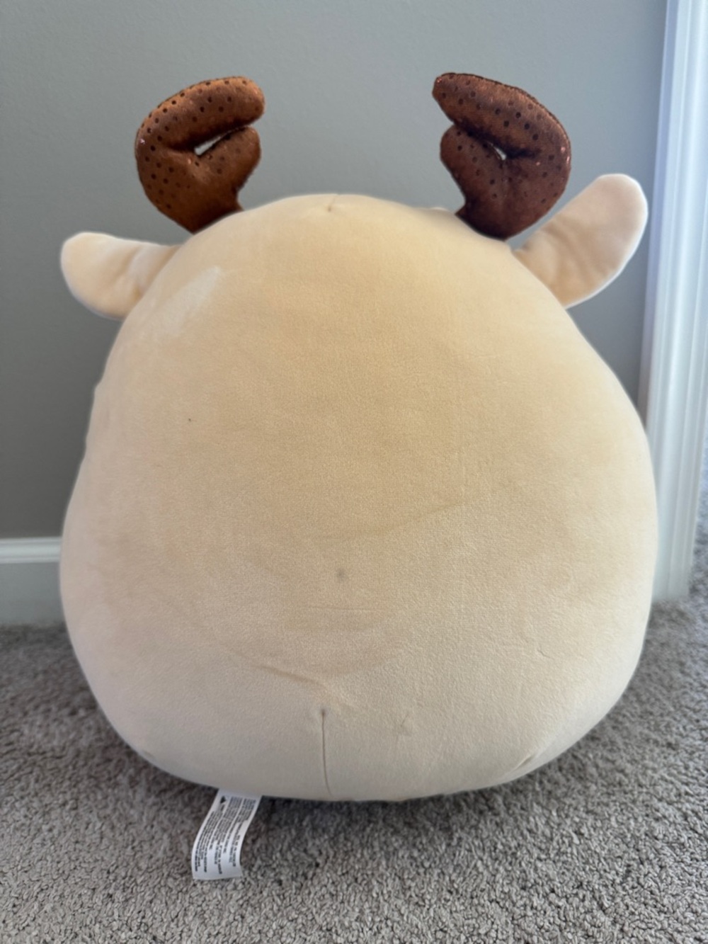 Zuru Snackles Rudi with Reese’s - Picture 2 of 4